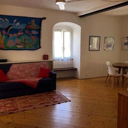 La Piazzetta Apartment Capraia Ngoại thất bức ảnh