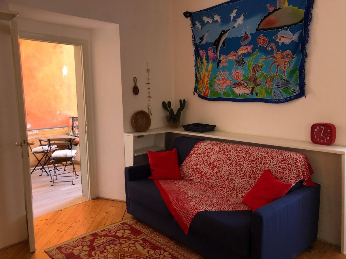 La Piazzetta Apartment Capraia Ngoại thất bức ảnh
