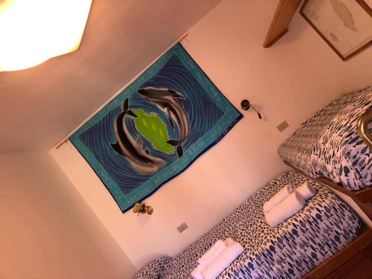 La Piazzetta Apartment Capraia Ngoại thất bức ảnh